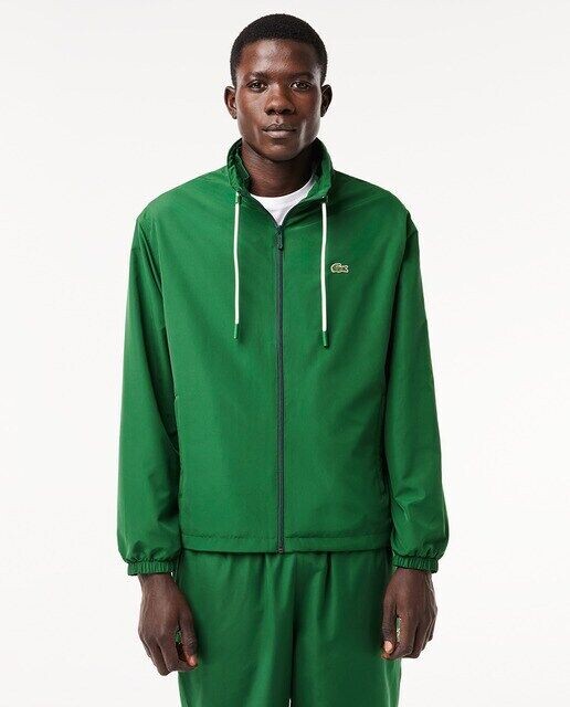 Короткая водонепроницаемая куртка спортивного костюма со съемным капюшоном Lacoste, зеленый
Короткая водонепроницаемая куртка спортивного костюма со съемным капюшоном Lacoste, зеленый