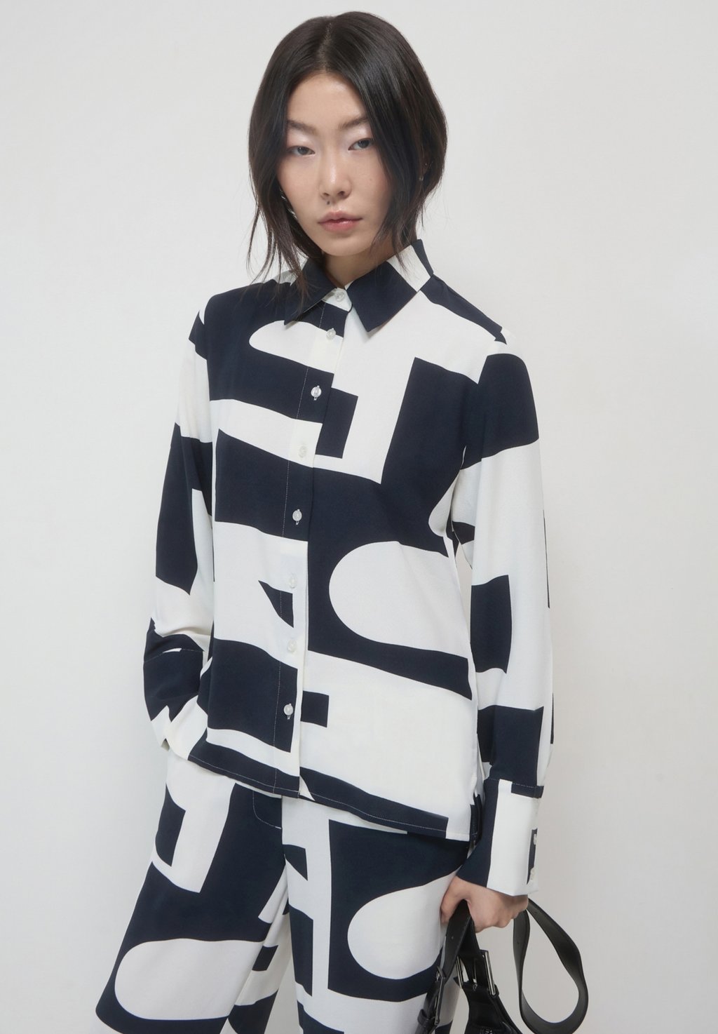 Блузка на пуговицах STAMPA LETTERING Calliope, деним
Блузка на пуговицах STAMPA LETTERING Calliope, деним