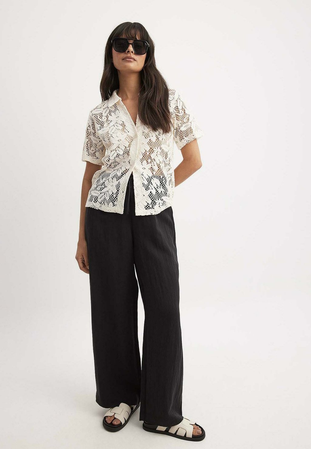 Брюки NA-KD, черный
Брюки NA-KD, черный