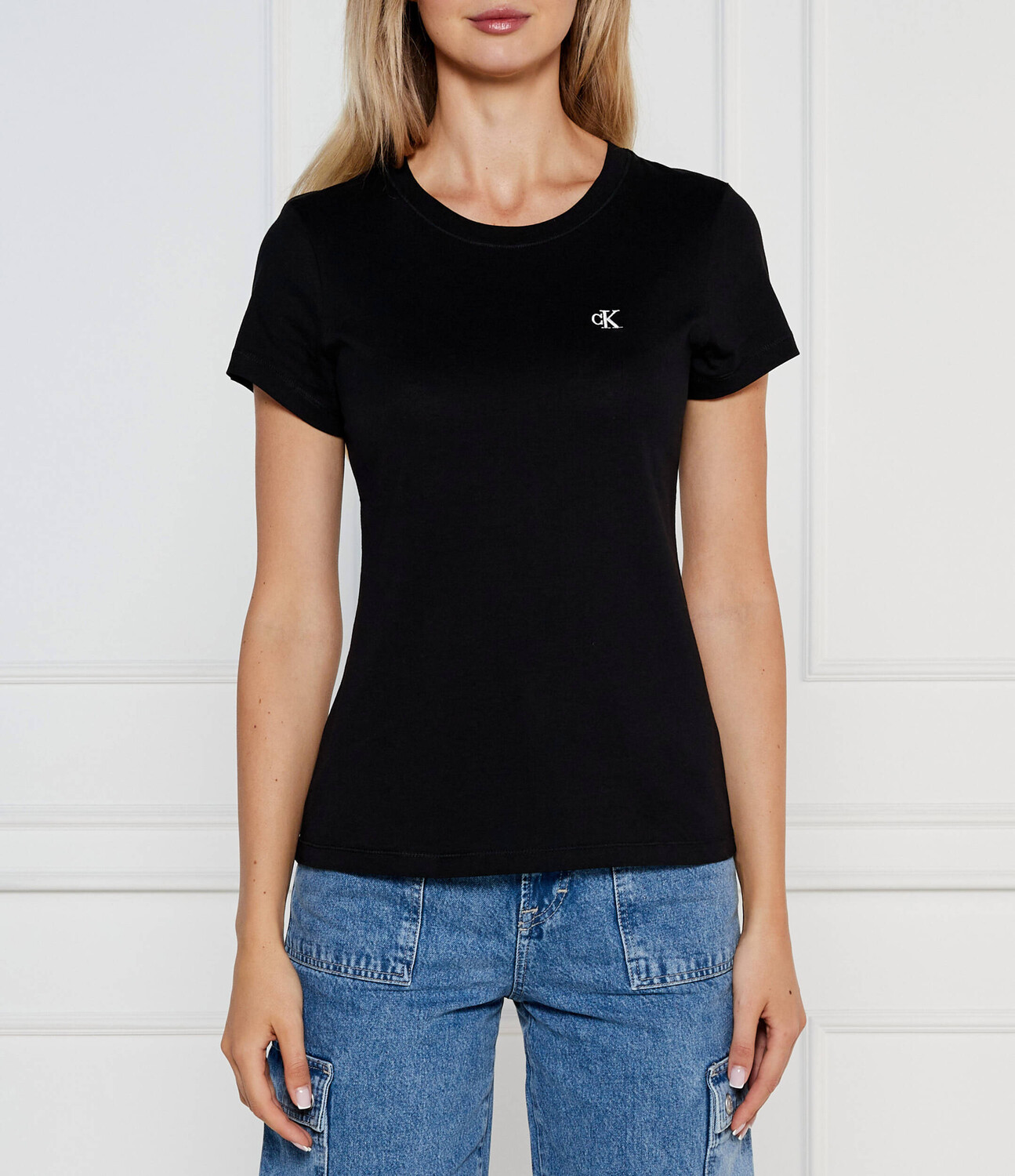 Футболка CALVIN KLEIN JEANS slim fit, черный 
Футболка CALVIN KLEIN JEANS slim fit, черный