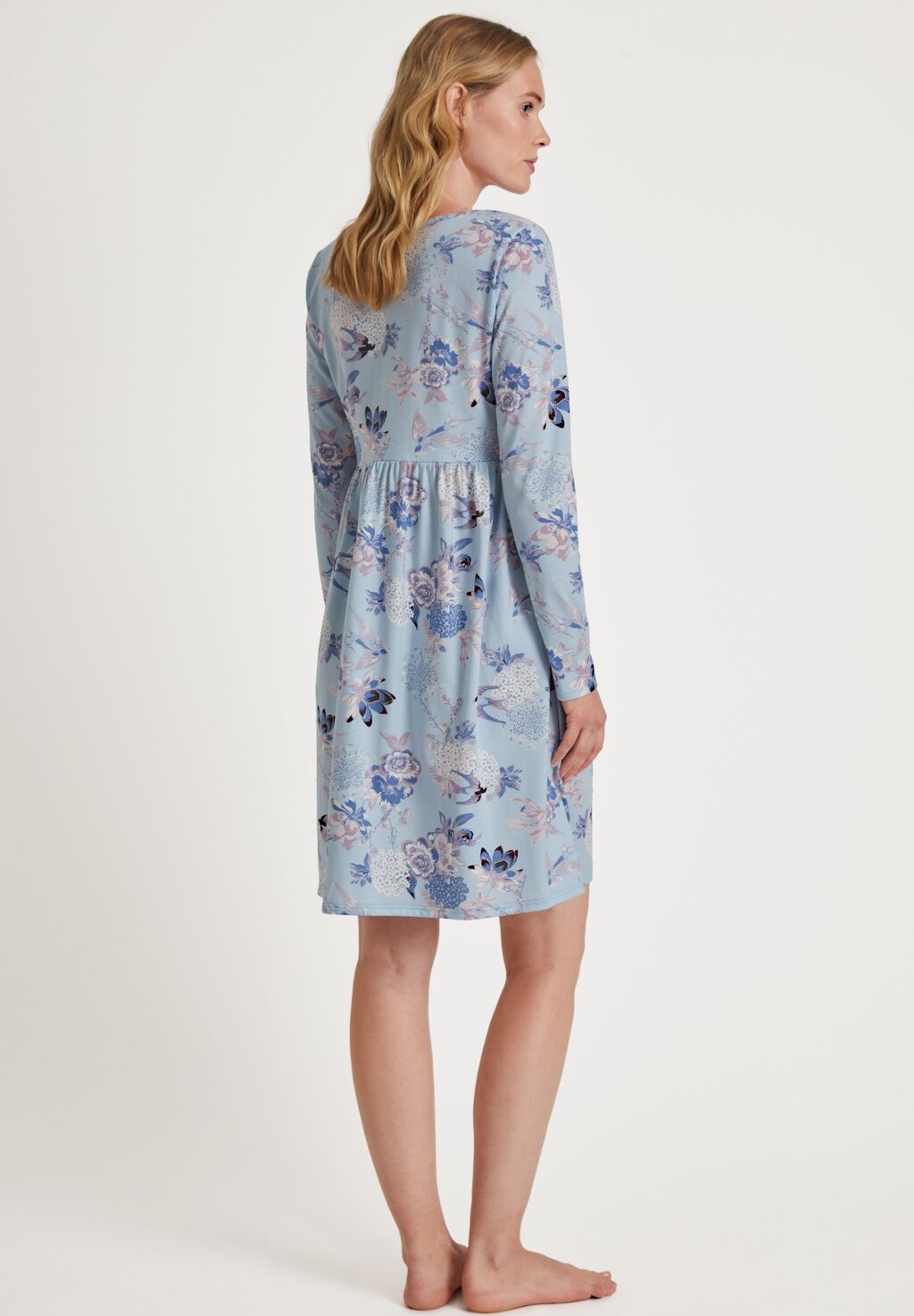 Ночная рубашка FAVOURITES LANGARM Calida, светло-голубой
Ночная рубашка FAVOURITES LANGARM Calida, светло-голубой