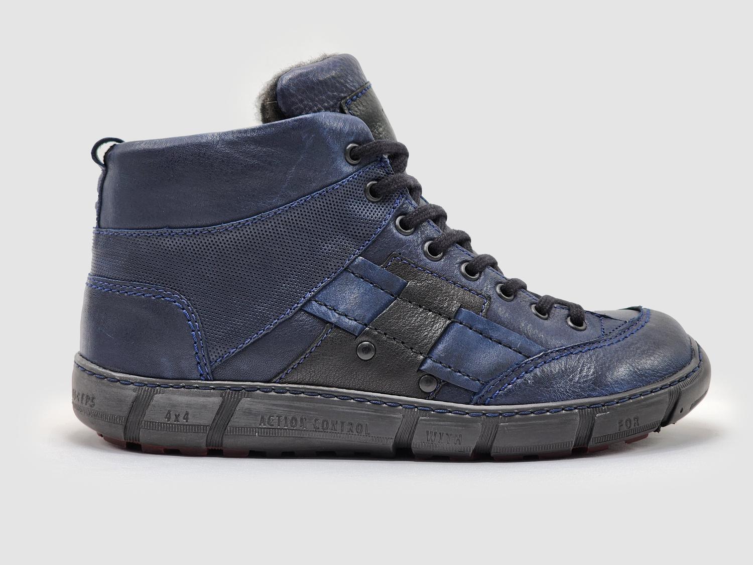 Мужские кожаные ботинки Action с шерстяной подкладкой в цвете navy KCR Group
Мужские кожаные ботинки Action с шерстяной подкладкой в цвете navy KCR Group