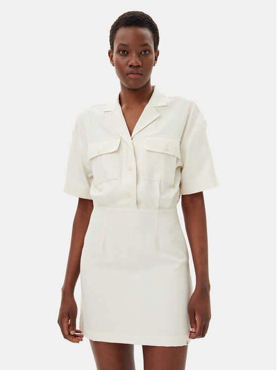 Платье-Рубашка стандартный крой J20J225297 Calvin Klein Jeans, бежевый
Платье-Рубашка стандартный крой J20J225297 Calvin Klein Jeans, бежевый