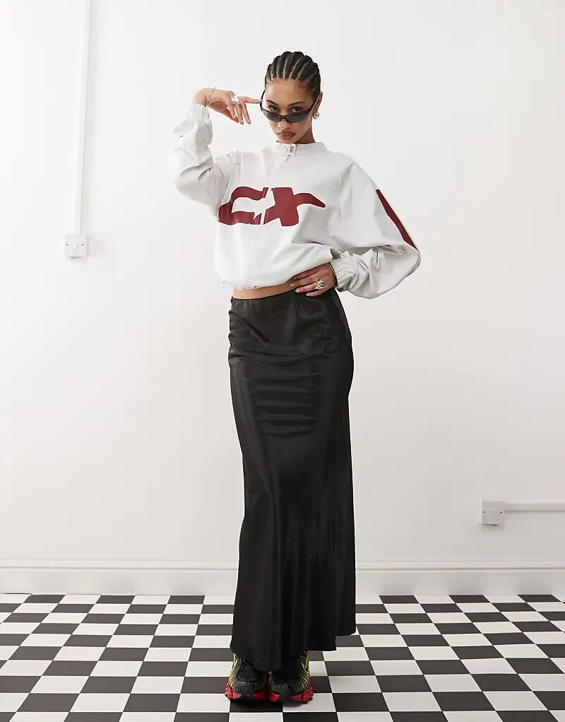 COLLUSION атласная юбка-комбинация макси черного цвета
COLLUSION атласная юбка-комбинация макси черного цвета