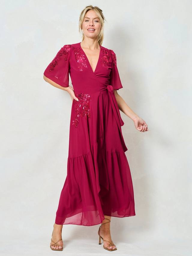 Платье макси с лепестковыми украшениями Hope & Ivy, Pink
Платье макси с лепестковыми украшениями Hope & Ivy, Pink