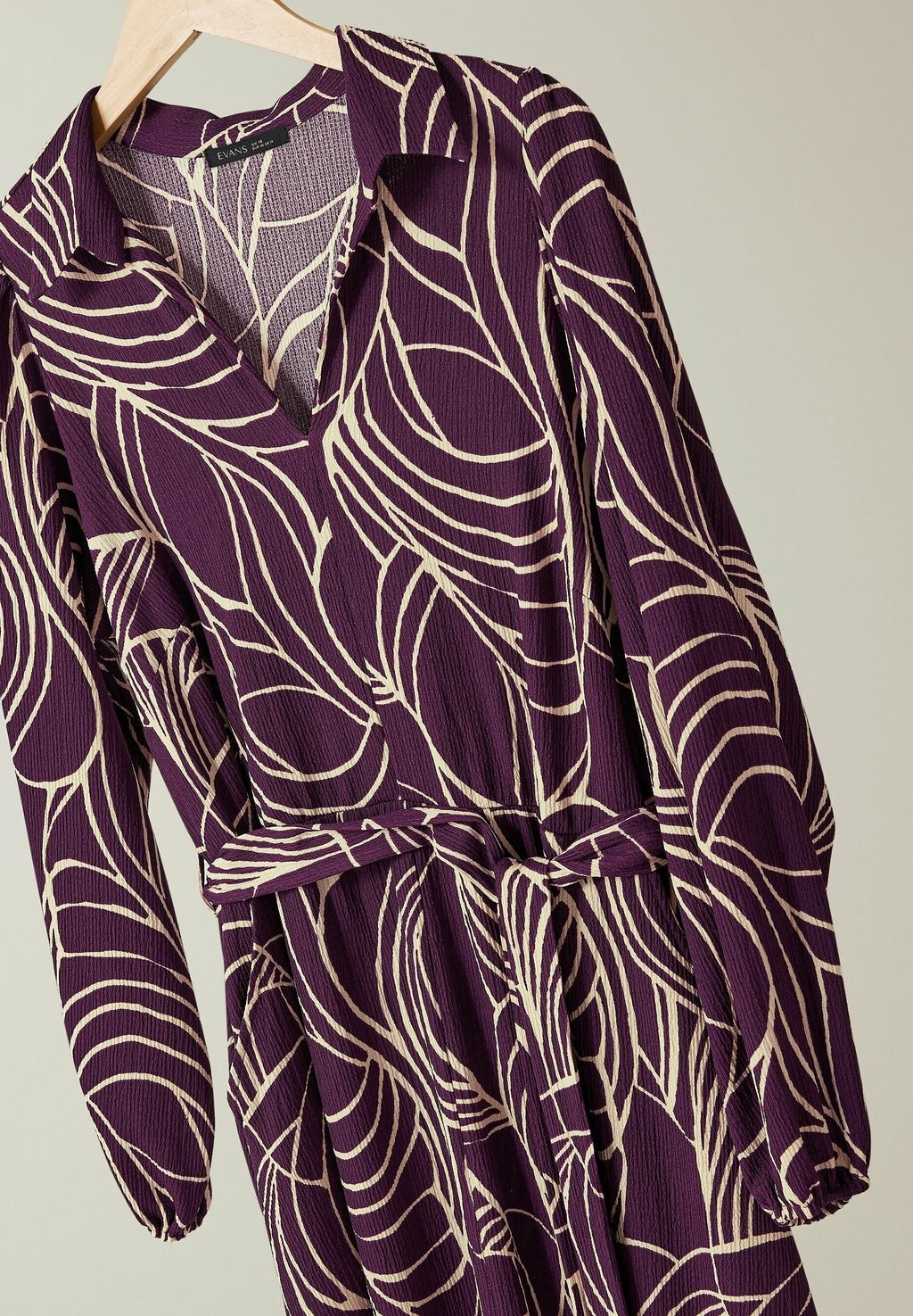 Платье-рубашка Evans, темно-фиолетовый
Платье-рубашка Evans, темно-фиолетовый