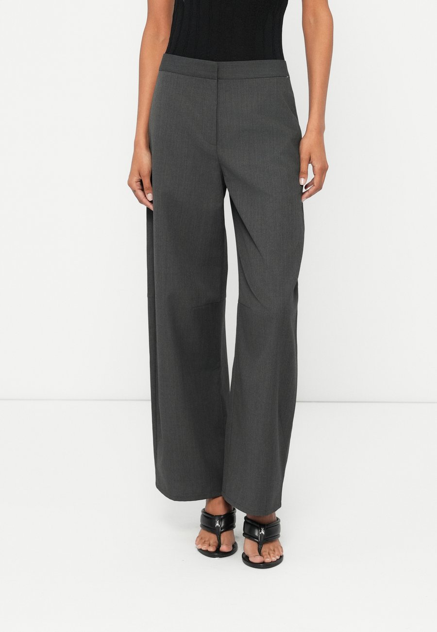 Брюки Samsøe Samsøe SAROKO TROUSERS , Dark Grey/Grey
Брюки Samsøe Samsøe SAROKO TROUSERS , Dark Grey/Grey