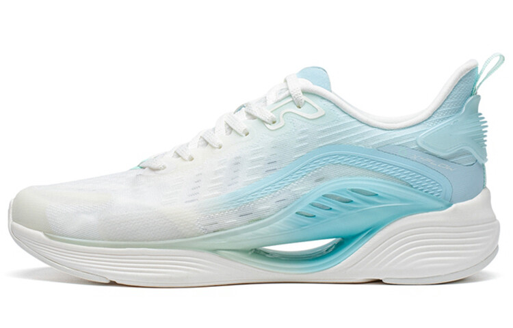 Кроссовки Xtep Qing Feng 5.0, белый/голубой
Кроссовки Xtep Qing Feng 5.0, белый/голубой