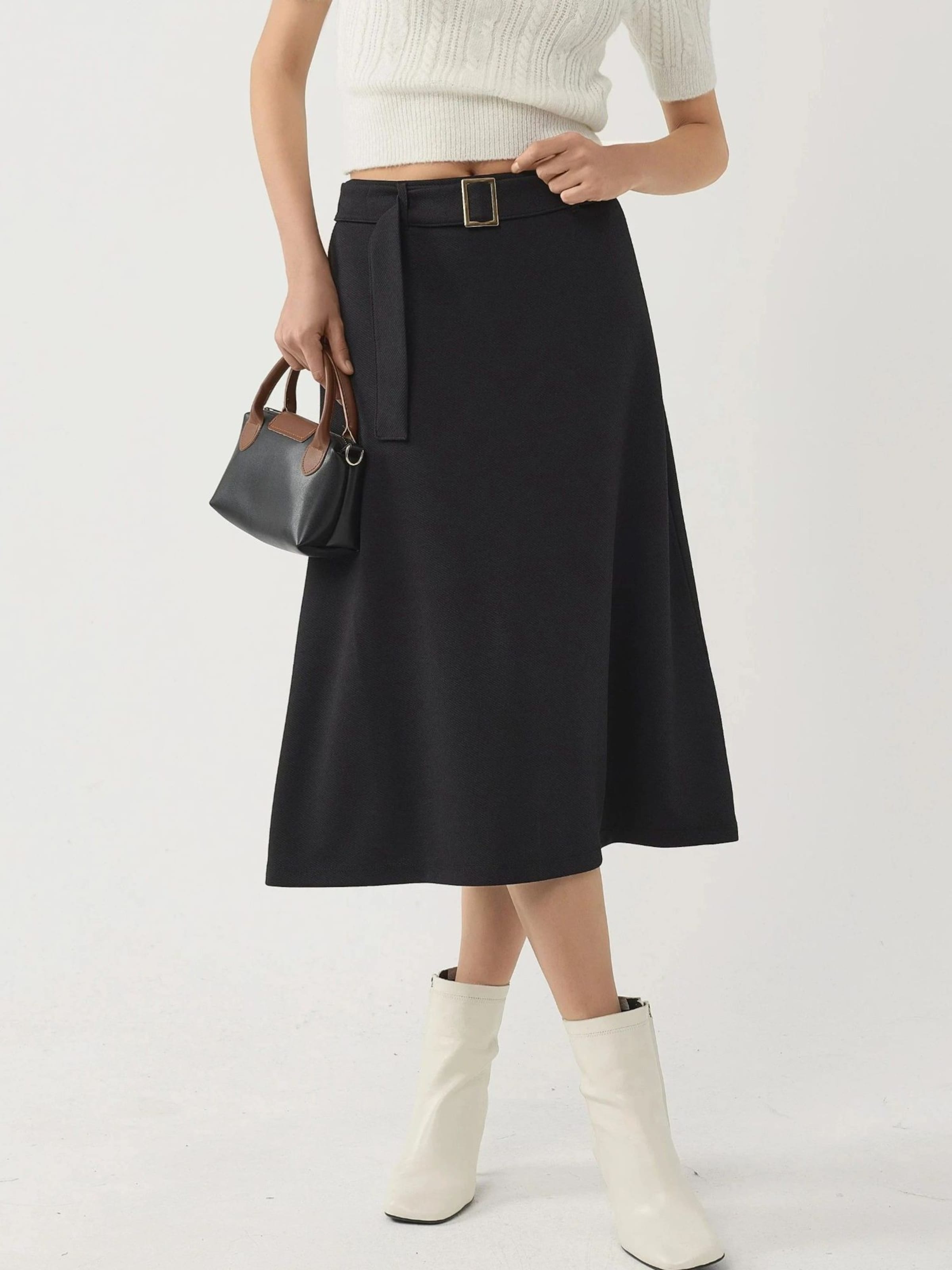 Busem Юбка в черном цвете
Busem Юбка в черном цвете