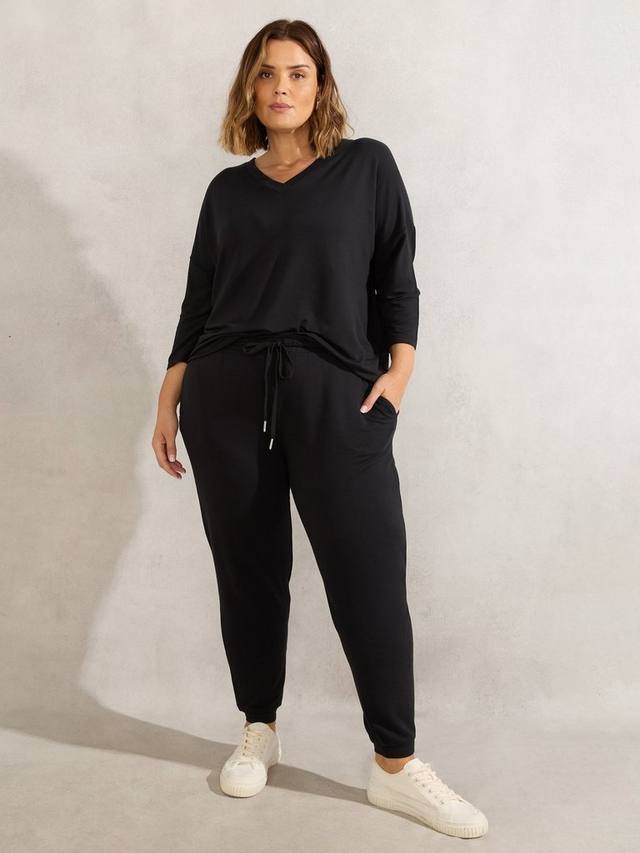 Легкие карго-джоггеры Curve Live Unlimited, Black
Легкие карго-джоггеры Curve Live Unlimited, Black