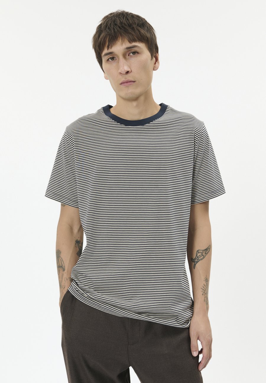 Футболка Matinique MAJEREMY, Fog/Off-White, Белый, Футболка Matinique MAJEREMY, Fog/Off-White
Футболка Matinique MAJEREMY, Fog/Off-White, Белый, Футболка Matinique MAJEREMY, Fog/Off-White