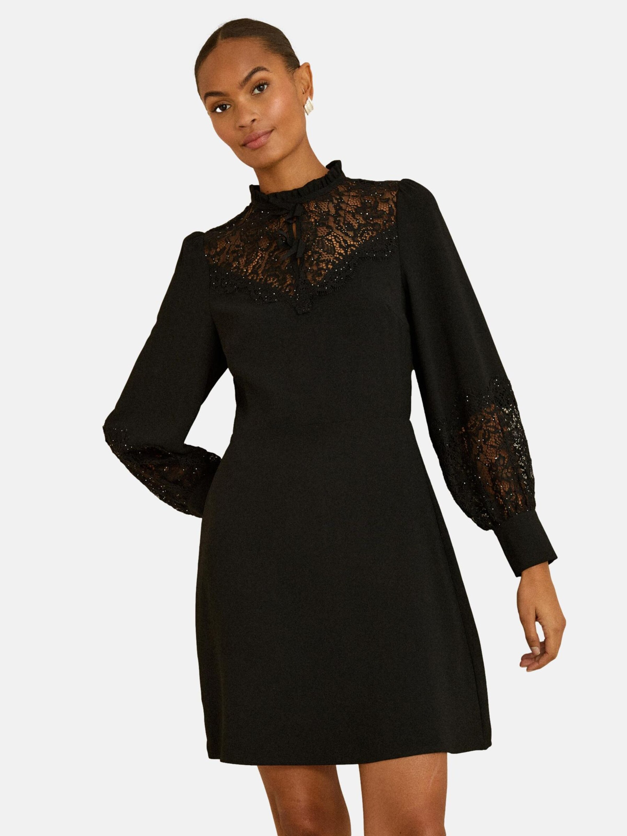 Love & roses Платье в черном цвете
Love & roses Платье в черном цвете