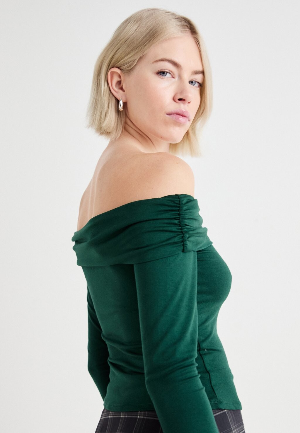 Топ с длинными рукавами HOLLY OFF SHOULDER WAL G., темно-зеленый
Топ с длинными рукавами HOLLY OFF SHOULDER WAL G., темно-зеленый