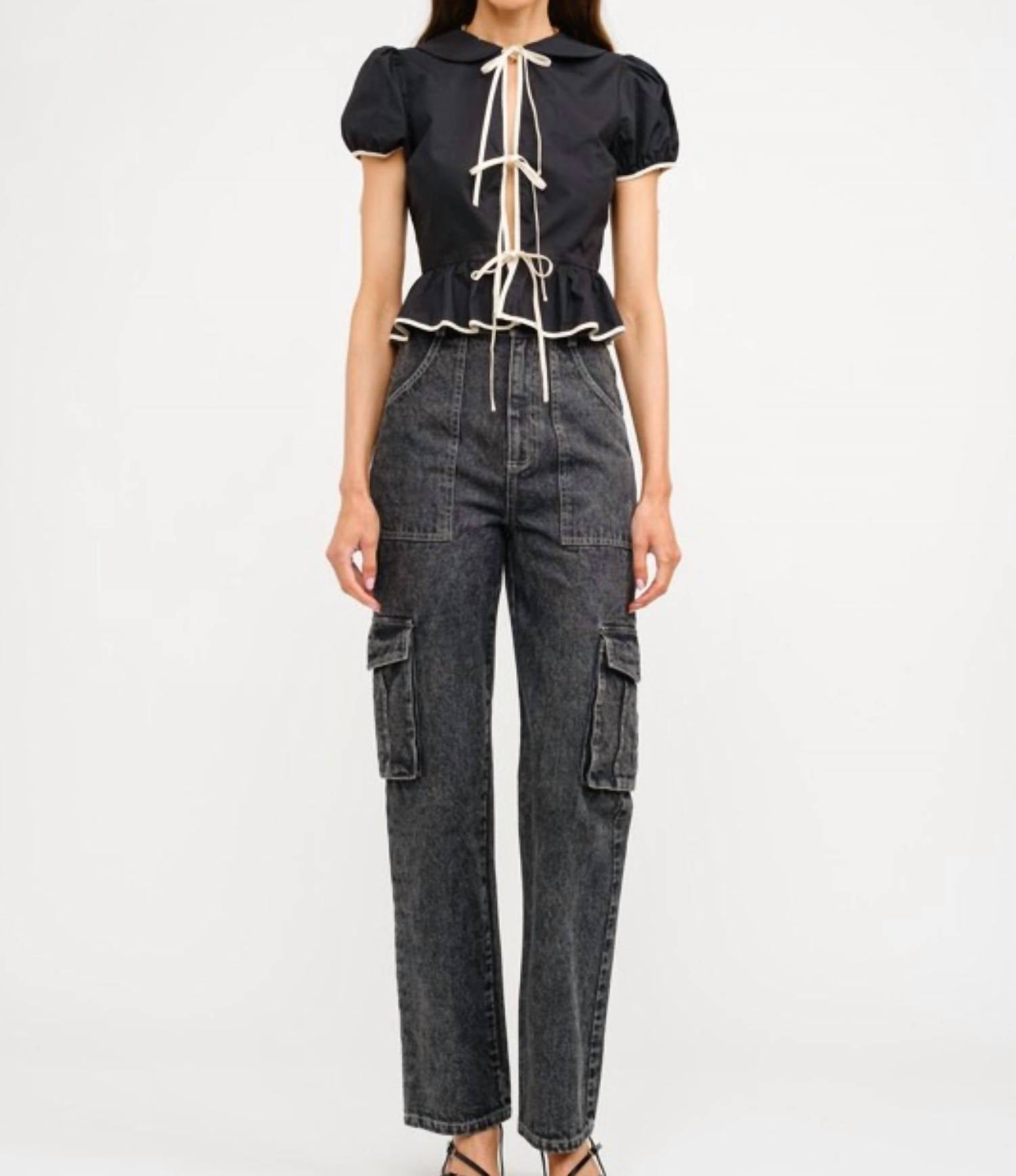 Блузка Поллина в черном цвете Sofie the Label
Блузка Поллина в черном цвете Sofie the Label