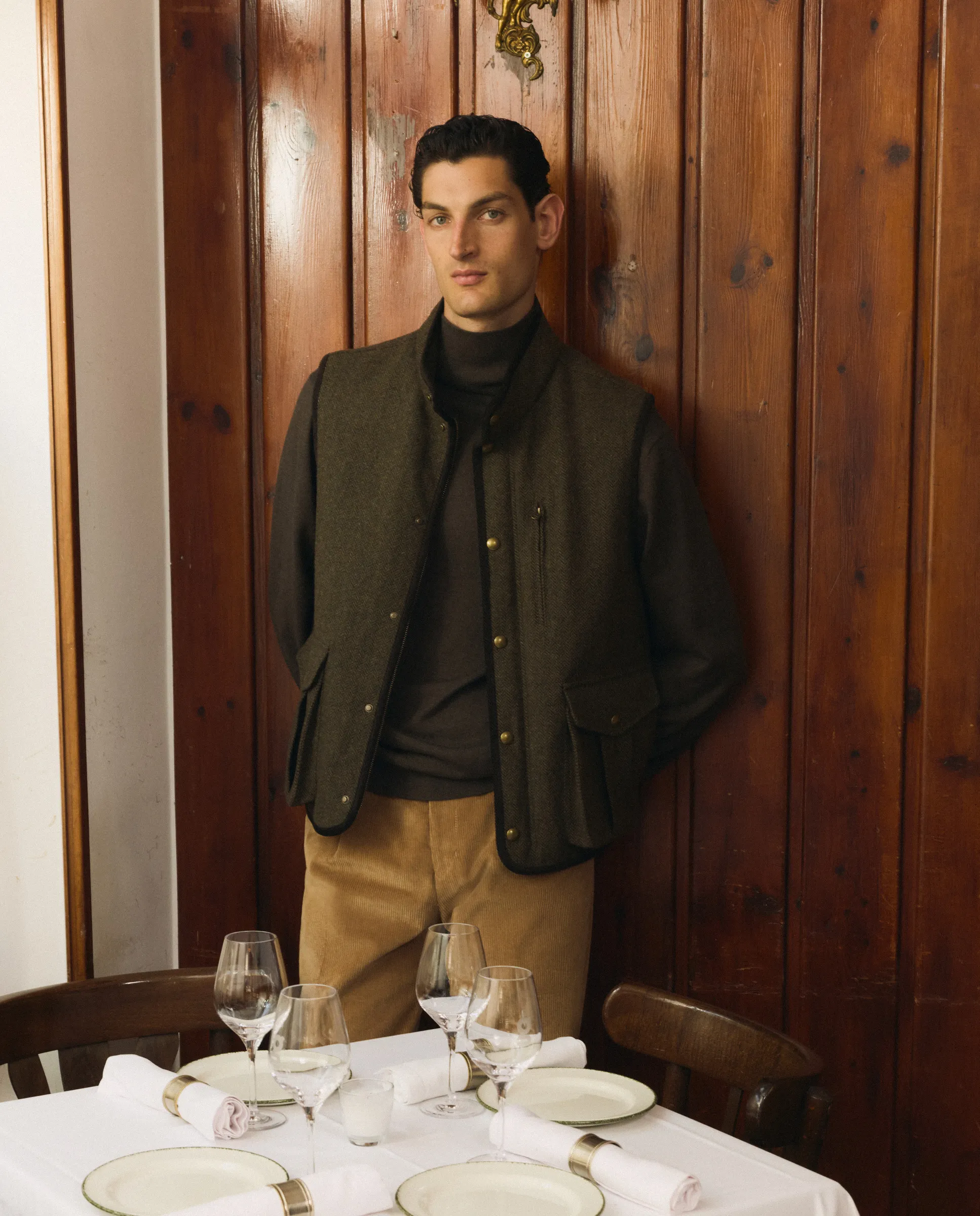 Свитер мужской из шерстяной ткани "елочка" Emidio Tucci, хаки 
Свитер мужской из шерстяной ткани "елочка" Emidio Tucci, хаки