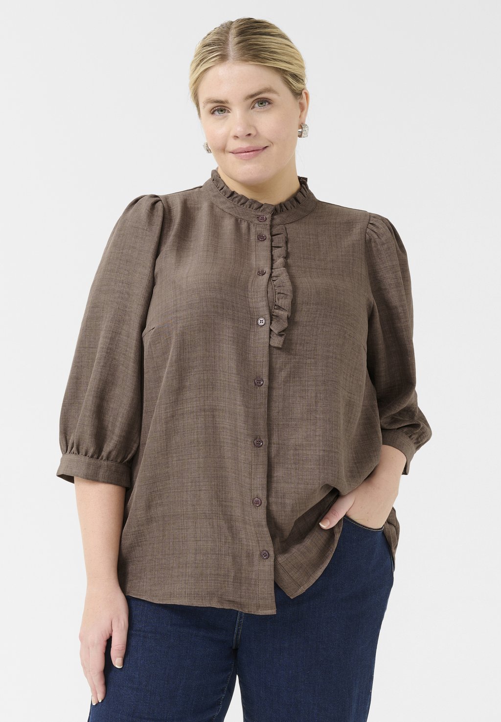 Рубашка ELLINOR FRILL Kaffe Curve, коричневый
Рубашка ELLINOR FRILL Kaffe Curve, коричневый