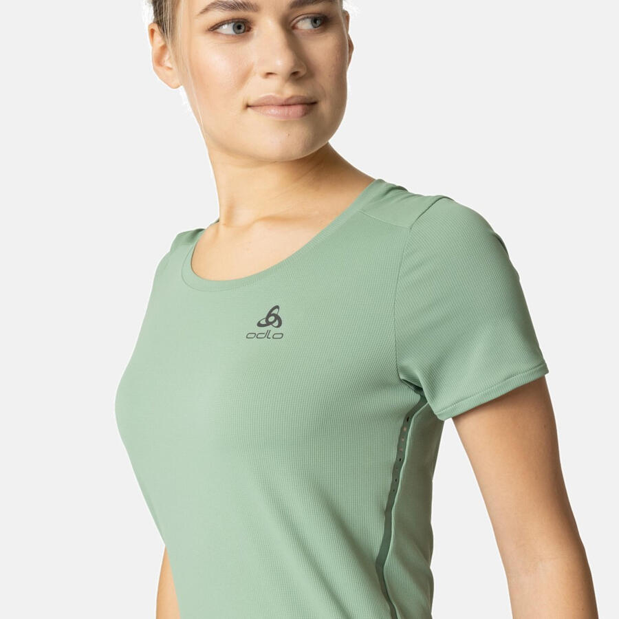 Женская беговая рубашка Odlo Zeroweight Chill-Tec 313871
Женская беговая рубашка Odlo Zeroweight Chill-Tec 313871