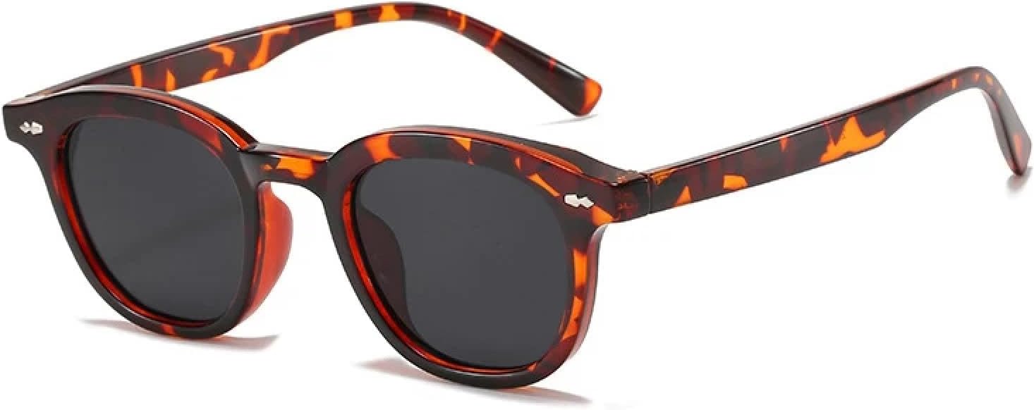 Модные круглые солнцезащитные очки для женщин в винтажном стиле с заклепками, декоративные, желейного цвета, защита от УФ-излучения UV400, мужские очки с леопардовым принтом HHZZYVY, Leopard Grey
Модные круглые солнцезащитные очки для женщин в винтажном стиле с заклепками, декоративные, желейного цвета, защита от УФ-излучения UV400, мужские очки с леопардовым принтом HHZZYVY, Leopard Grey