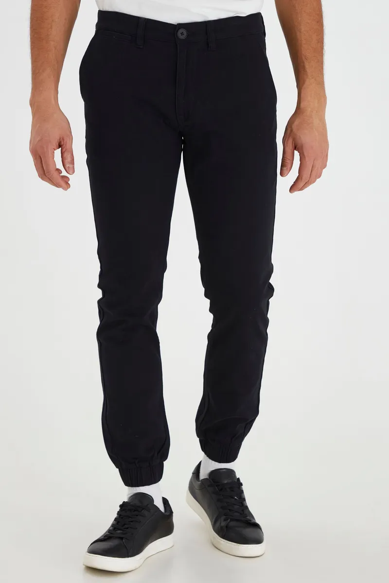 Брюки-чиносы из смесового материала "BLEND BHPellini", черный
Брюки-чиносы из смесового материала "BLEND BHPellini", черный