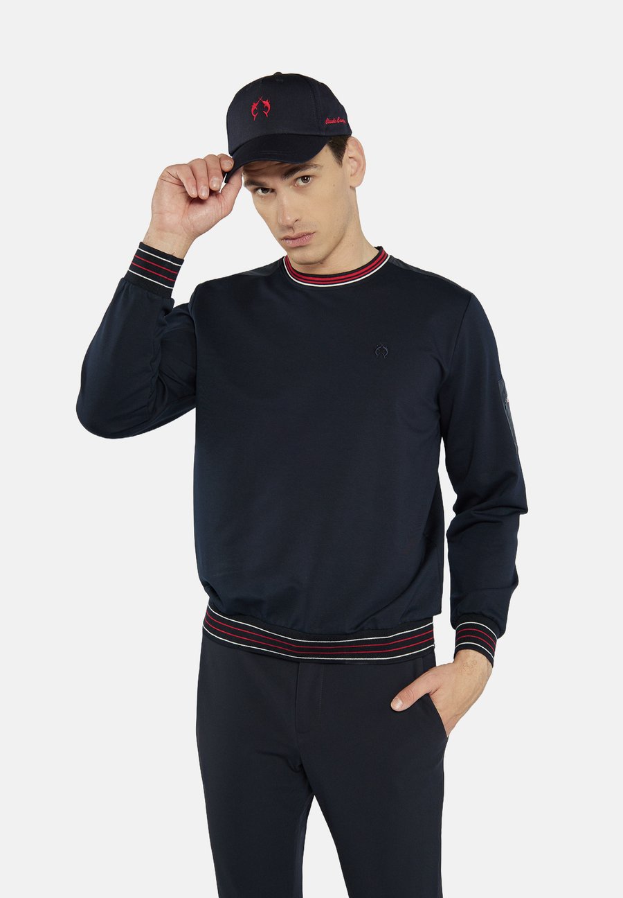 Толстовка Campione Sweatshirt, Navy Blue, Red, White/Dark Red
Толстовка Campione Sweatshirt, Navy Blue, Red, White/Dark Red