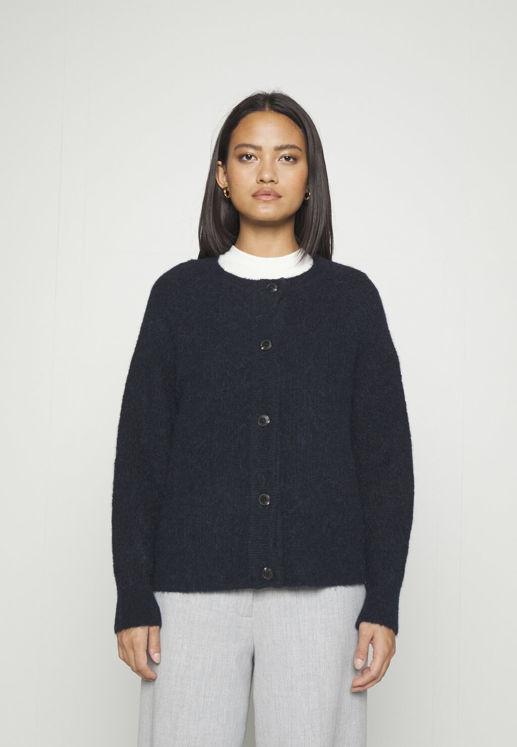Кардиган SLFLULU CARDIGAN Selected Femme, темный сапфир/меланж
Кардиган SLFLULU CARDIGAN Selected Femme, темный сапфир/меланж