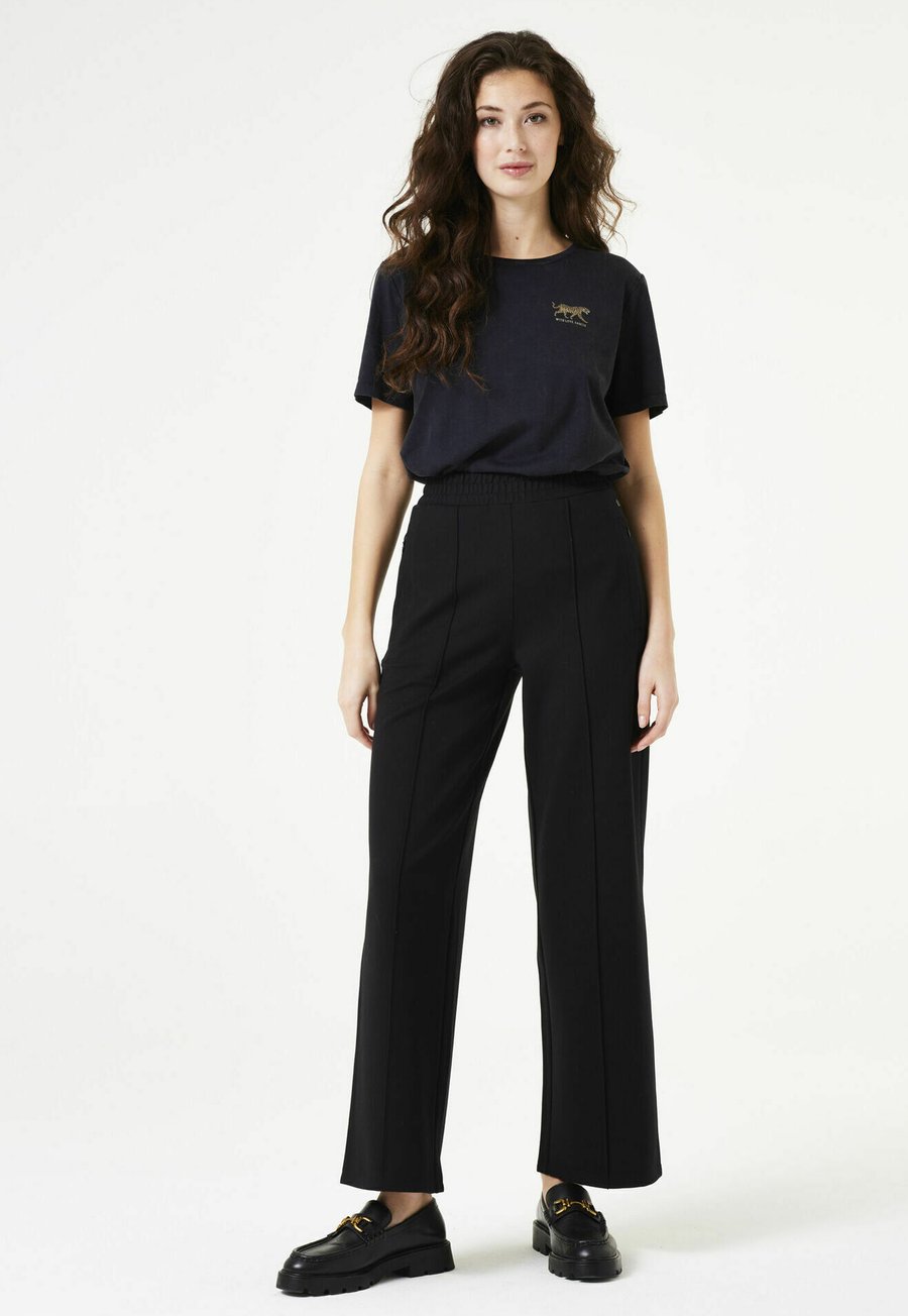 Брюки Garcia Trousers, Black
Брюки Garcia Trousers, Black