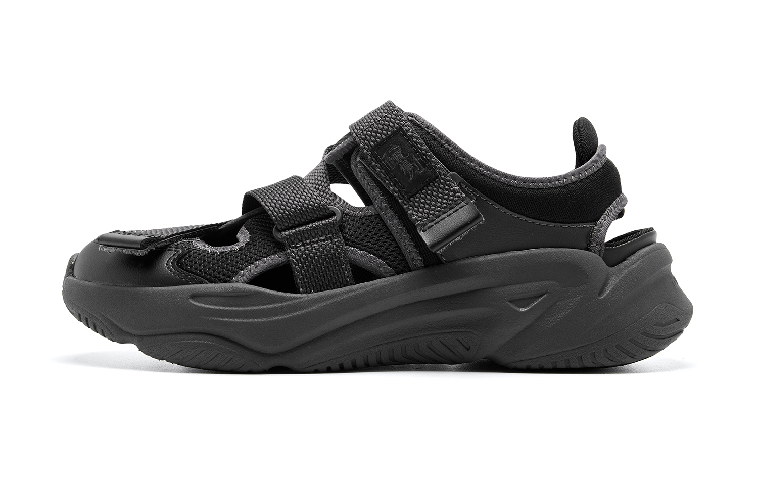 QIAODAN Нескользящие износостойкие кроссовки для речного треккинга, мужские, черные
QIAODAN Нескользящие износостойкие кроссовки для речного треккинга, мужские, черные