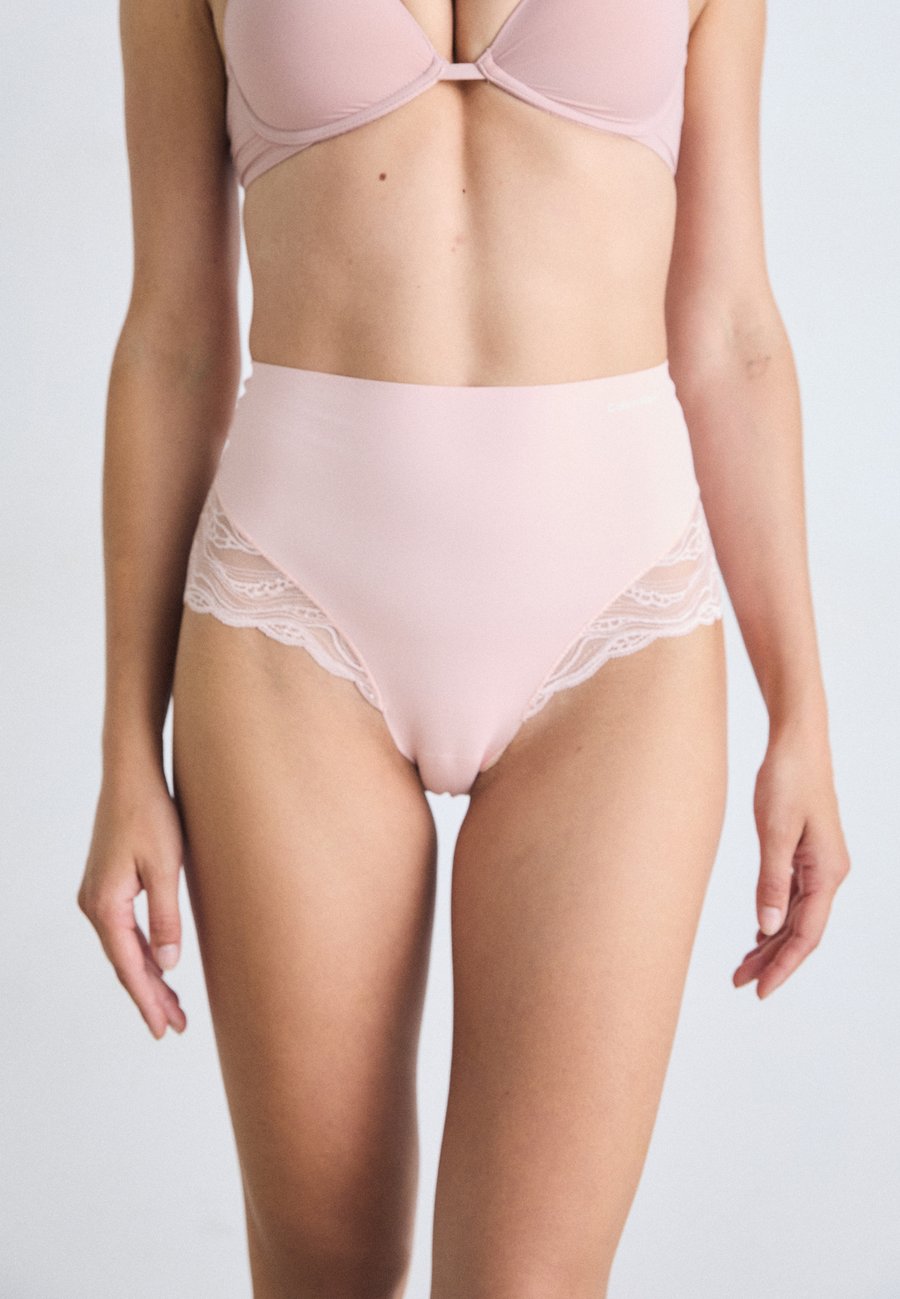 Брифы Calvin Klein Underwear BRIEF, Dreamscape/Nude
Брифы Calvin Klein Underwear BRIEF, Dreamscape/Nude