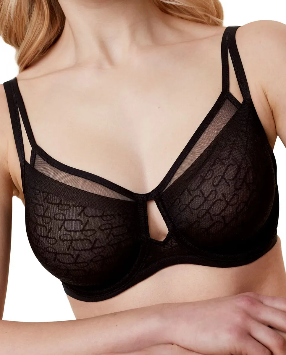 Двухслойный формованный уменьшающий бюстгальтер на косточках Triumph, черный
Двухслойный формованный уменьшающий бюстгальтер на косточках Triumph, черный