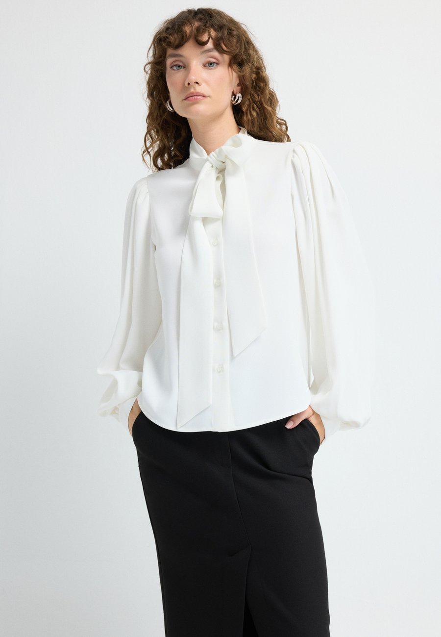 Блуза adL Button-down blouse, Ecru/Off-White
Блуза adL Button-down blouse, Ecru/Off-White