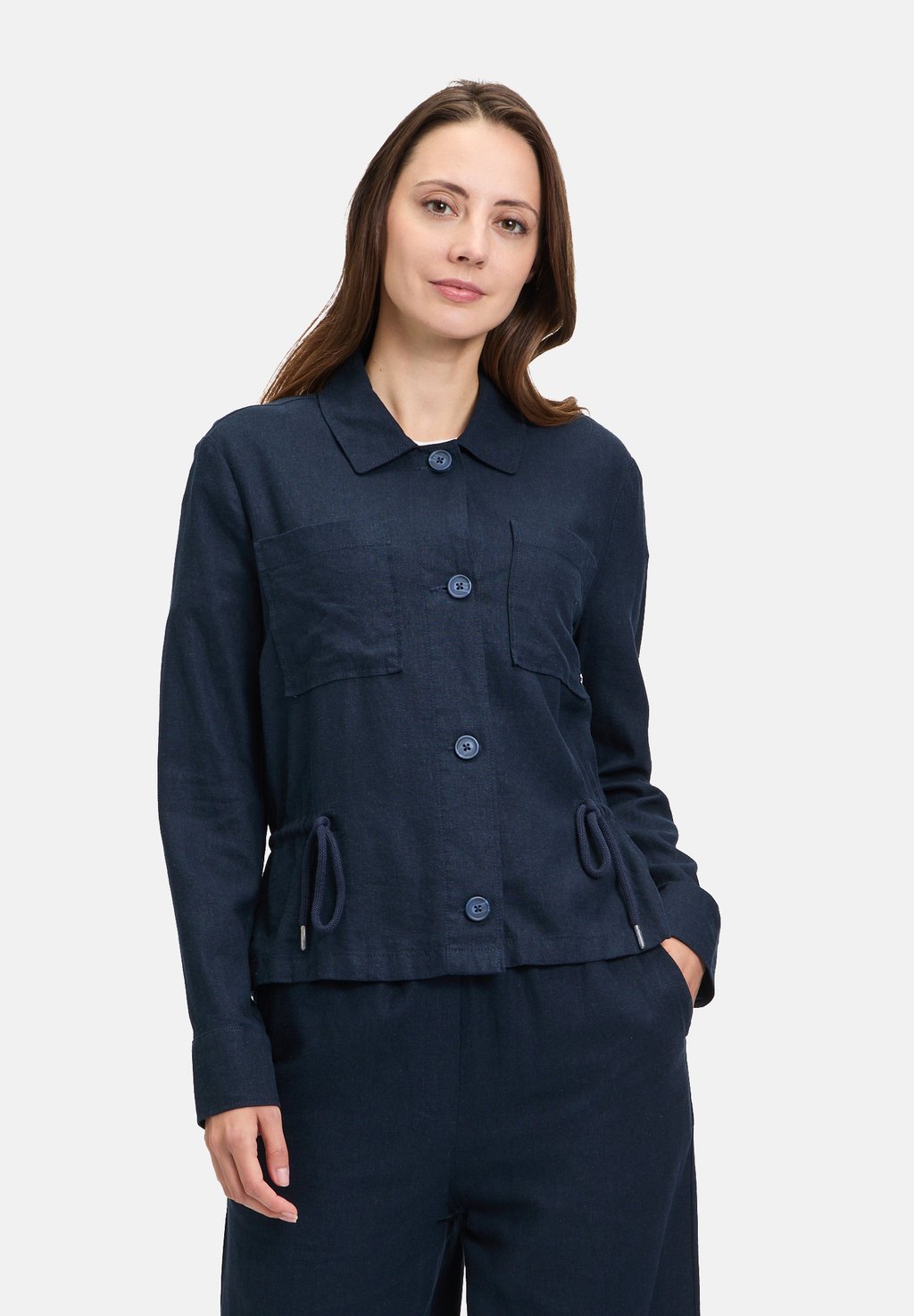 Летняя куртка CASUAL MIT TASCHEN Betty & Co, синий
Летняя куртка CASUAL MIT TASCHEN Betty & Co, синий