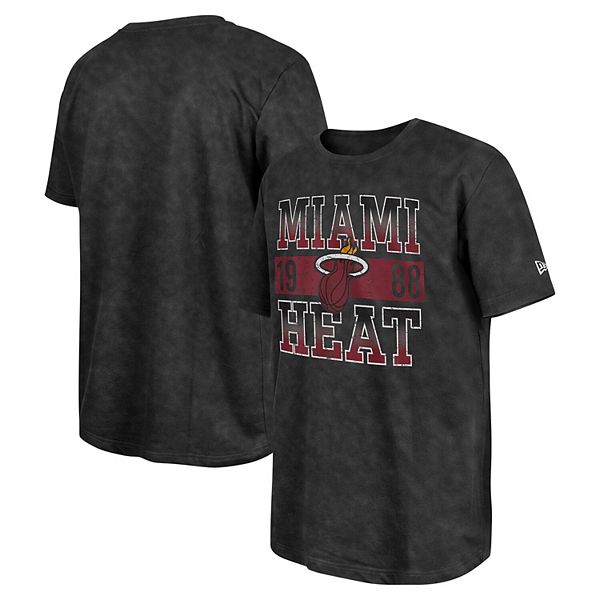 Мужская черная футболка Miami Heat oversized enzyme washed New Era
Мужская черная футболка Miami Heat oversized enzyme washed New Era