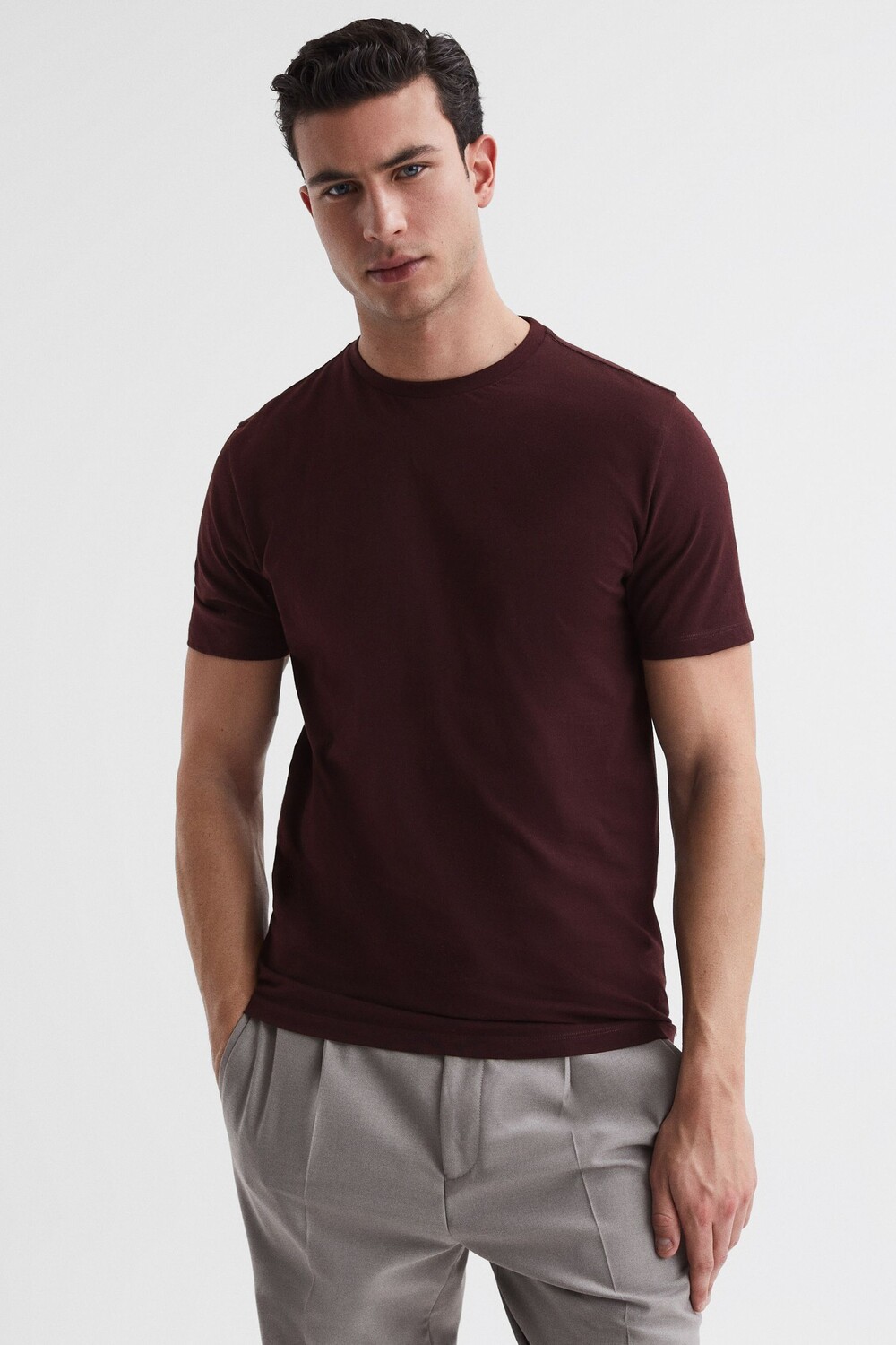 Футболка Bless с круглым вырезом Reiss, красный
Футболка Bless с круглым вырезом Reiss, красный