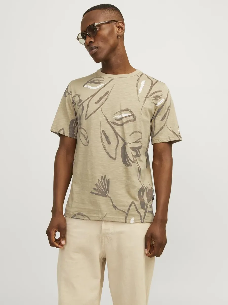 Футболка Jack & Jones "JPRBLAPALMA AOP SS ФУТБОЛКА С КРУГЛЫМ ВЫРЕЗОМ SN", цвет Coffe Quart
Футболка Jack & Jones "JPRBLAPALMA AOP SS ФУТБОЛКА С КРУГЛЫМ ВЫРЕЗОМ SN", цвет Coffe Quart