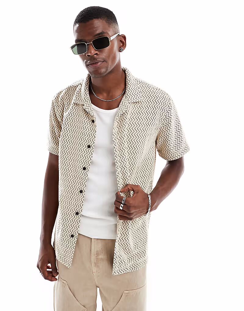 Рубашка Brave Soul Revere с короткими рукавами и воротником черного цвета
Рубашка Brave Soul Revere с короткими рукавами и воротником черного цвета