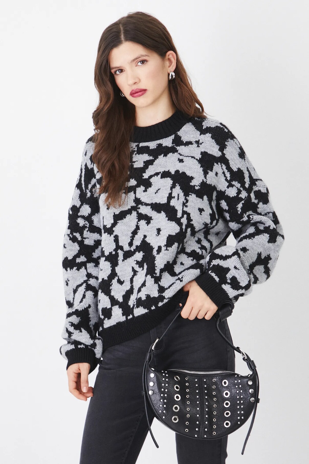 Свитер Medicine, черный
Свитер Medicine, черный