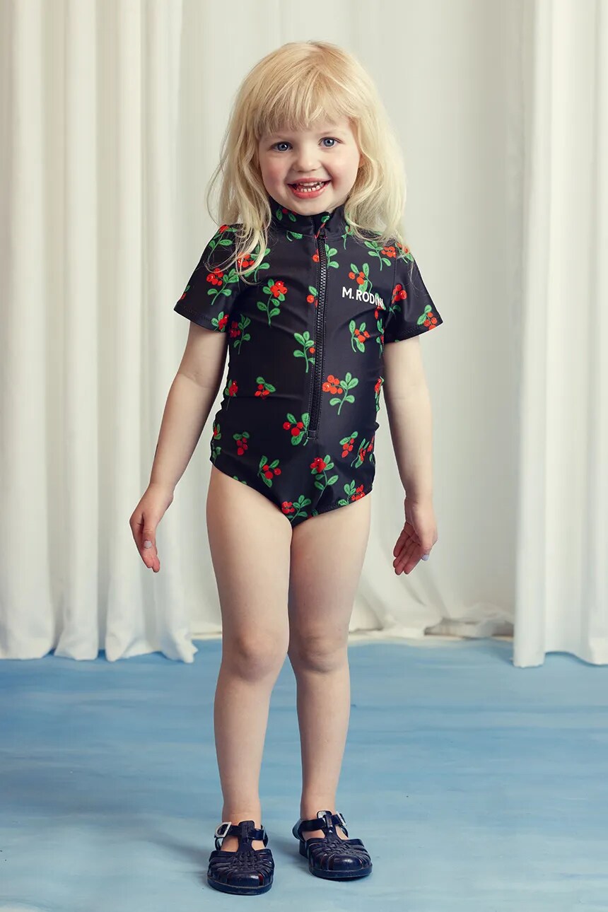 Слитный детский купальник Lingonberries Mini Rodini, черный
Слитный детский купальник Lingonberries Mini Rodini, черный