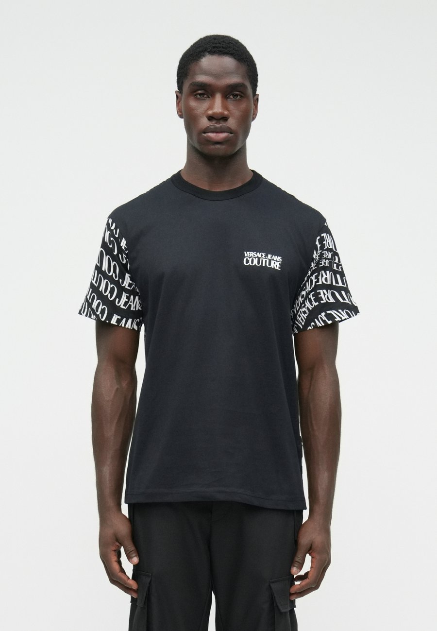 Футболка Versace Jeans Couture LIQUIFY, Black
Футболка Versace Jeans Couture LIQUIFY, Black