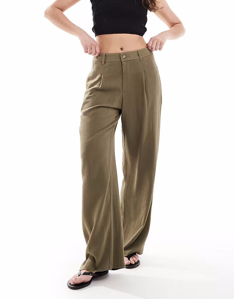 Широкие брюки Miss Selfridge из льняной смеси цвета хаки
Широкие брюки Miss Selfridge из льняной смеси цвета хаки