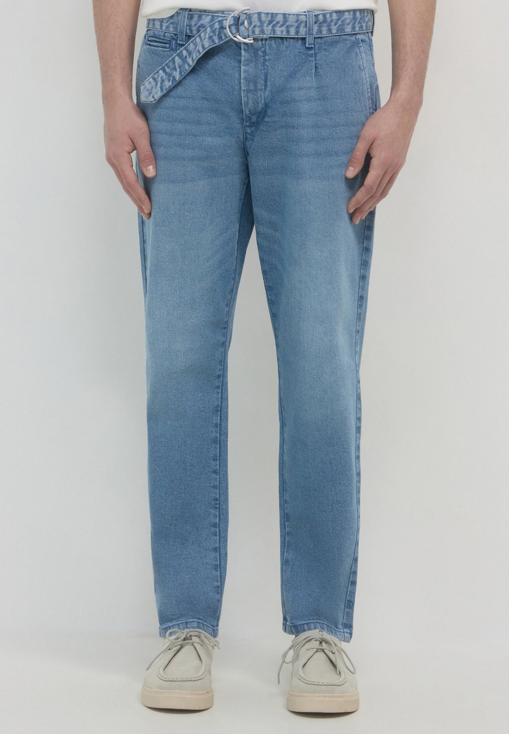 Зауженные джинсы CON FUSCIACCA Calliope, цвет Blu Denim Chiaro
Зауженные джинсы CON FUSCIACCA Calliope, цвет Blu Denim Chiaro