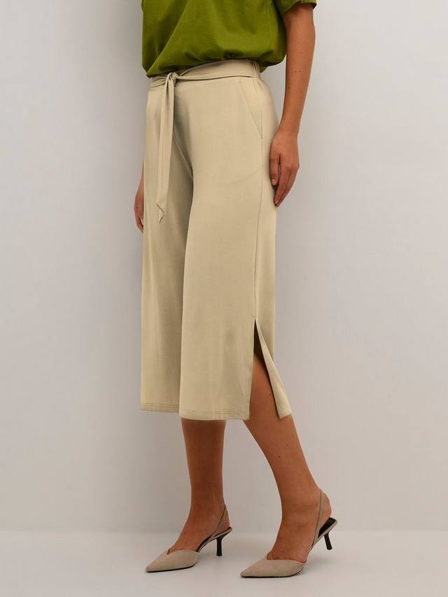 Повседневные укороченные брюки malli KAFFE, цвет Chinchilla
Повседневные укороченные брюки malli KAFFE, цвет Chinchilla