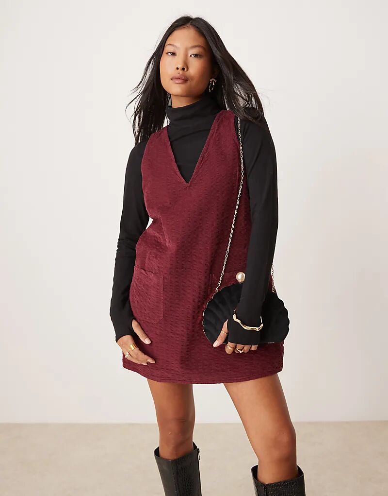 Платье-миниатюра Nobody's Child Petite Piper в стиле пини ягодного цвета Nobody’s Child
Платье-миниатюра Nobody's Child Petite Piper в стиле пини ягодного цвета Nobody’s Child