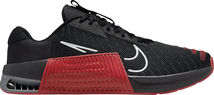 Кроссовки Metcon 9 TB 'Black University Red', черный
Кроссовки Metcon 9 TB 'Black University Red', черный