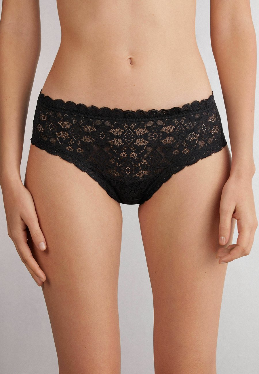 Трусы Intimissimi Thong, Black
Трусы Intimissimi Thong, Black