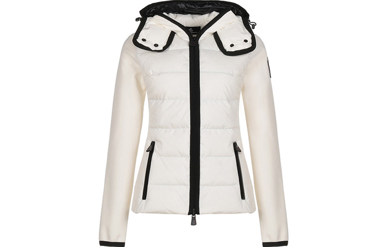 Пуховик женский белый Moncler
Пуховик женский белый Moncler