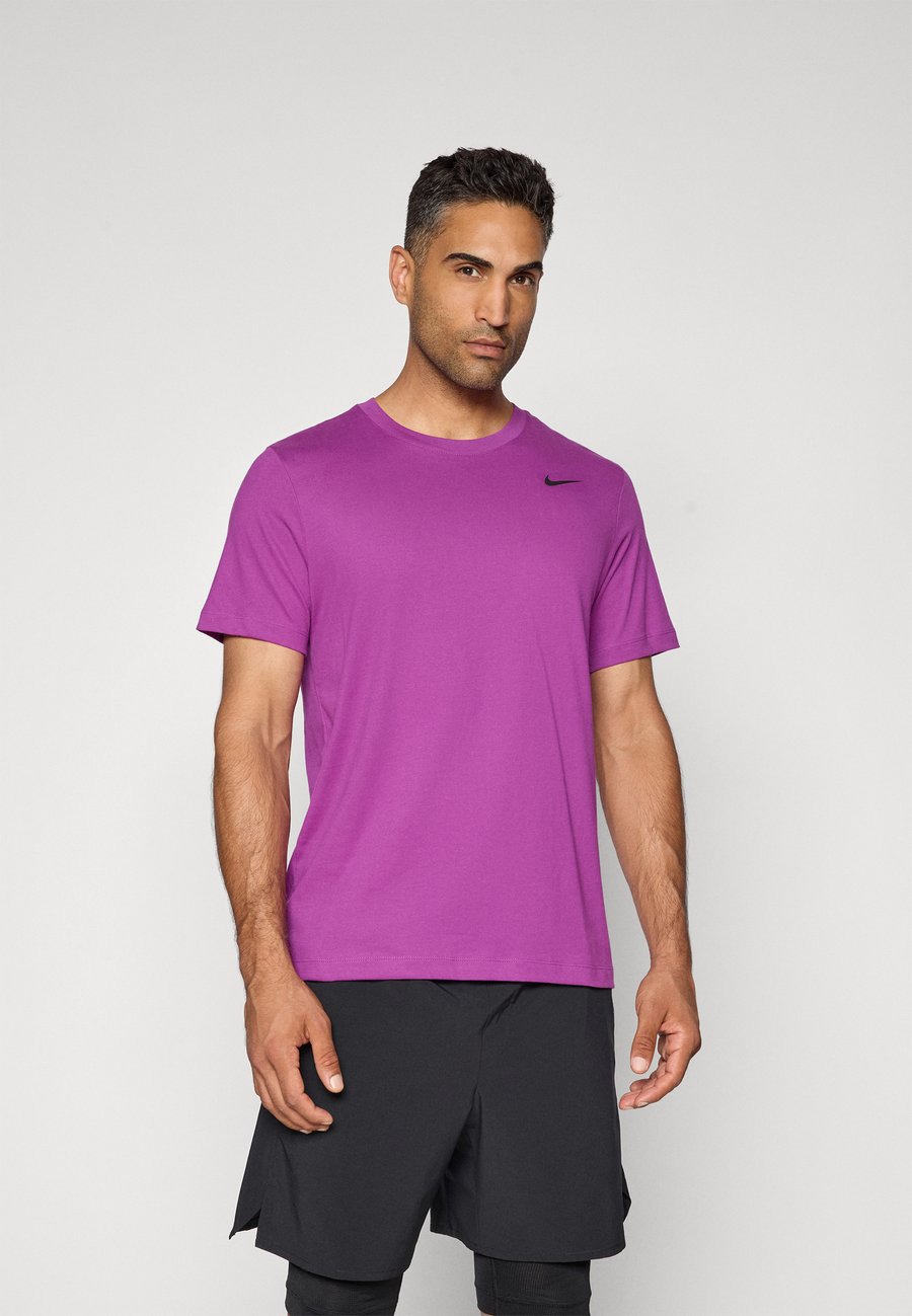 Футболка Nike Performance TEE CREW SOLID, Bold Berry/Black/Purple, Черный, Футболка Nike Performance TEE CREW SOLID, Bold Berry/Black/Purple
Футболка Nike Performance TEE CREW SOLID, Bold Berry/Black/Purple, Черный, Футболка Nike Performance TEE CREW SOLID, Bold Berry/Black/Purple