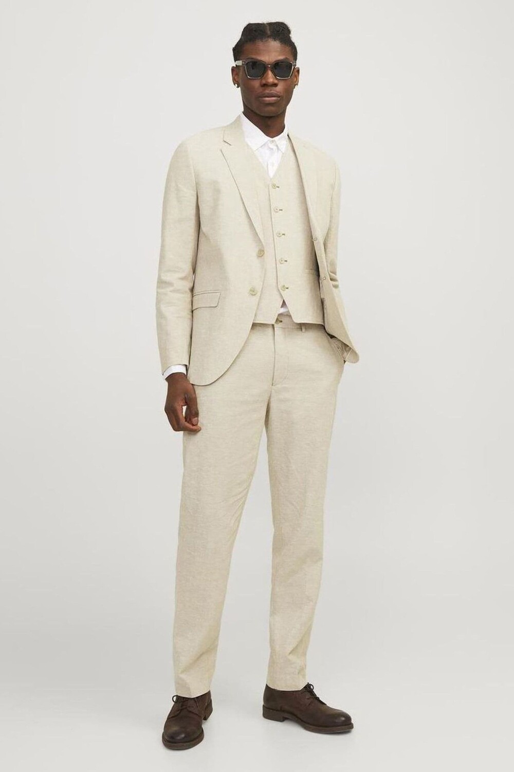 Брюки узкого кроя из смесового льна Jack & Jones, бежевый
Брюки узкого кроя из смесового льна Jack & Jones, бежевый