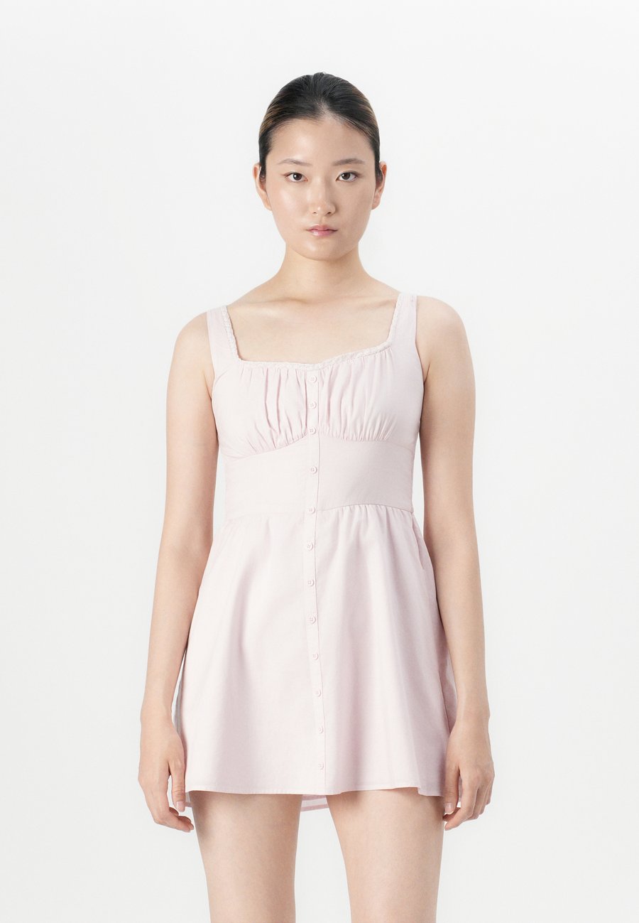 Платье Hollister Co. BARE BUTTON THROUGH MINI, Light Pink
Платье Hollister Co. BARE BUTTON THROUGH MINI, Light Pink