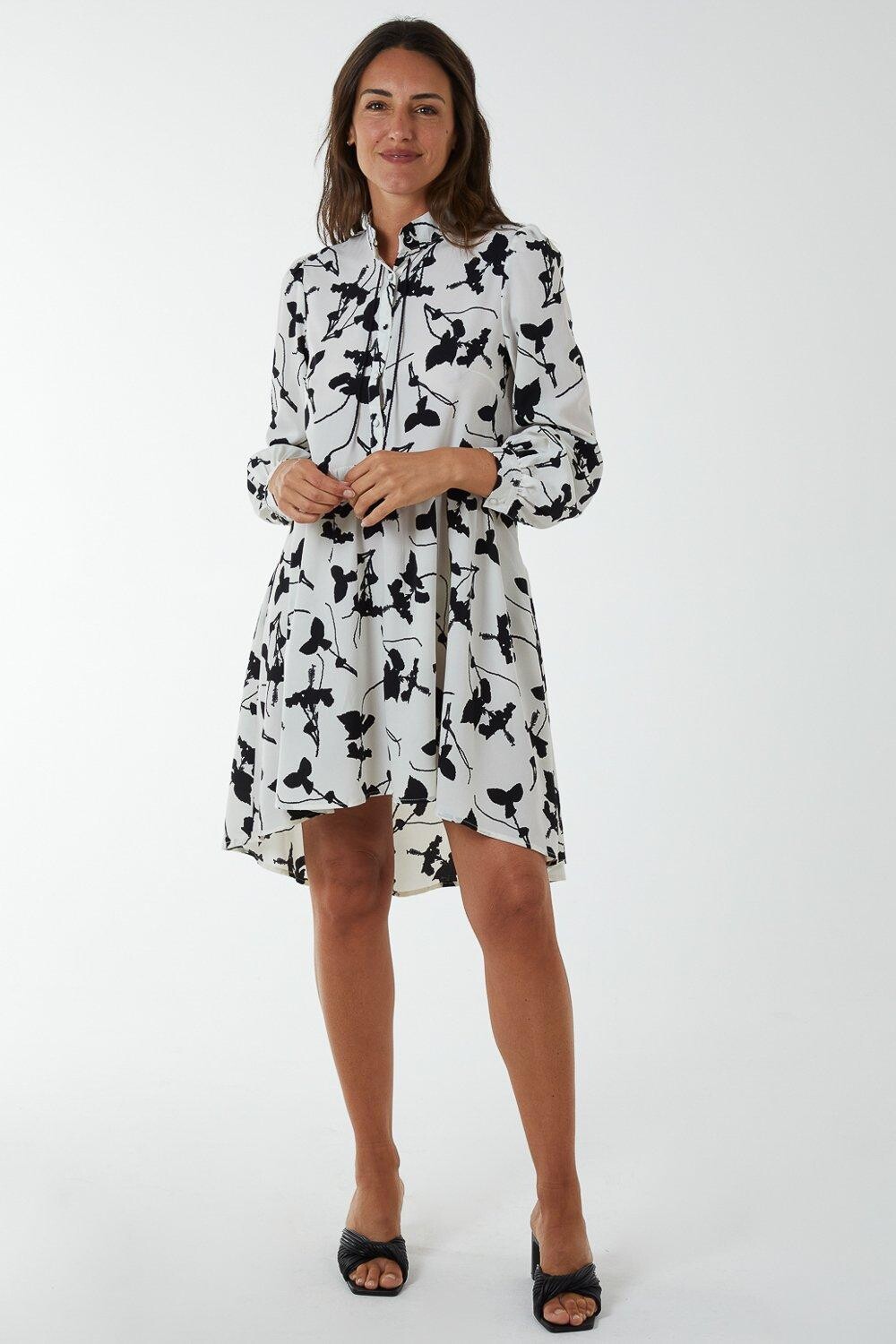 Мини-платье с высоким низким воротником-стойкой Blue Vanilla, белый 
Мини-платье с высоким низким воротником-стойкой Blue Vanilla, белый