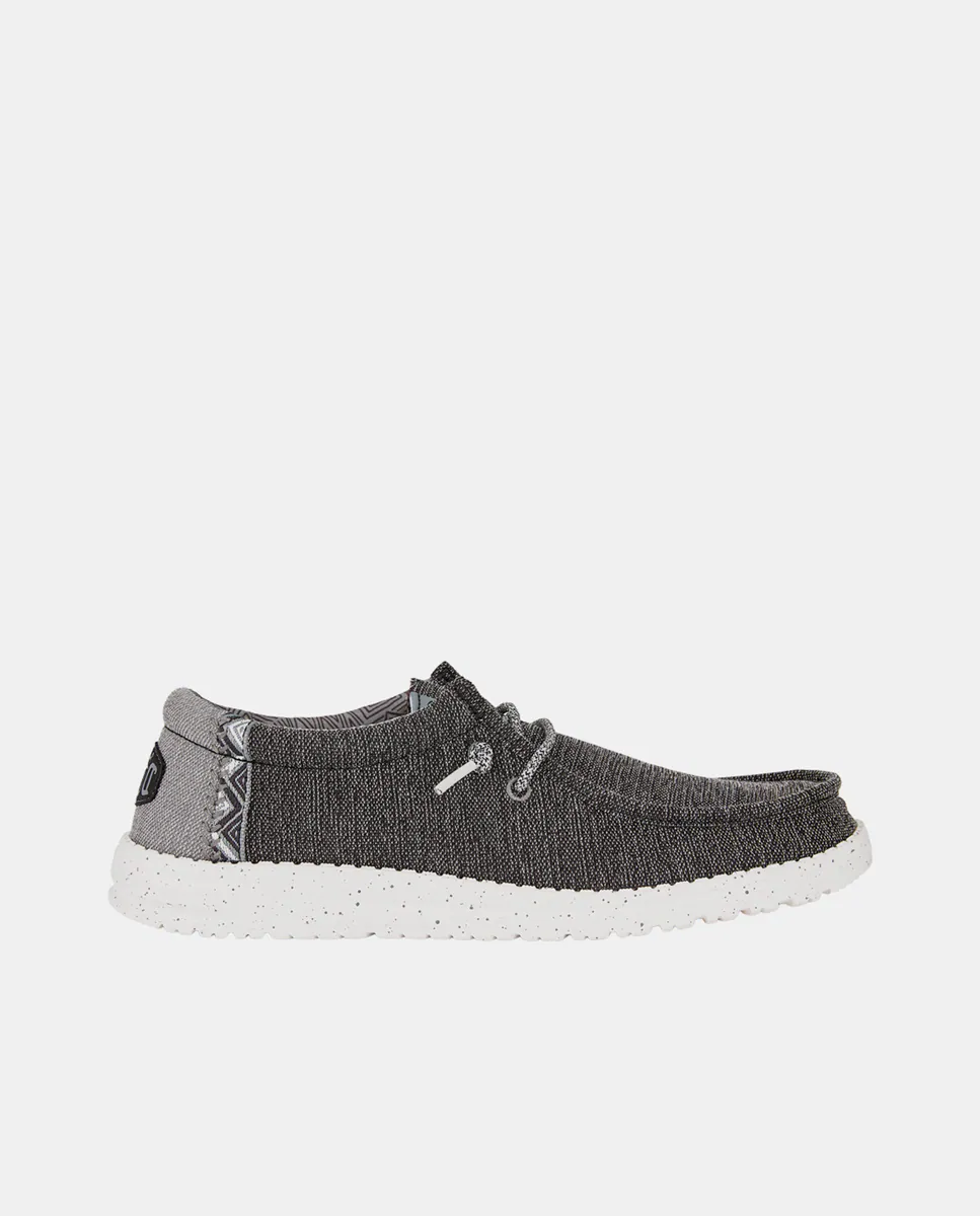 Мужские туфли на шнуровке из ткани с вышивкой на каблуке HeyDude, темно-серый
Мужские туфли на шнуровке из ткани с вышивкой на каблуке HeyDude, темно-серый